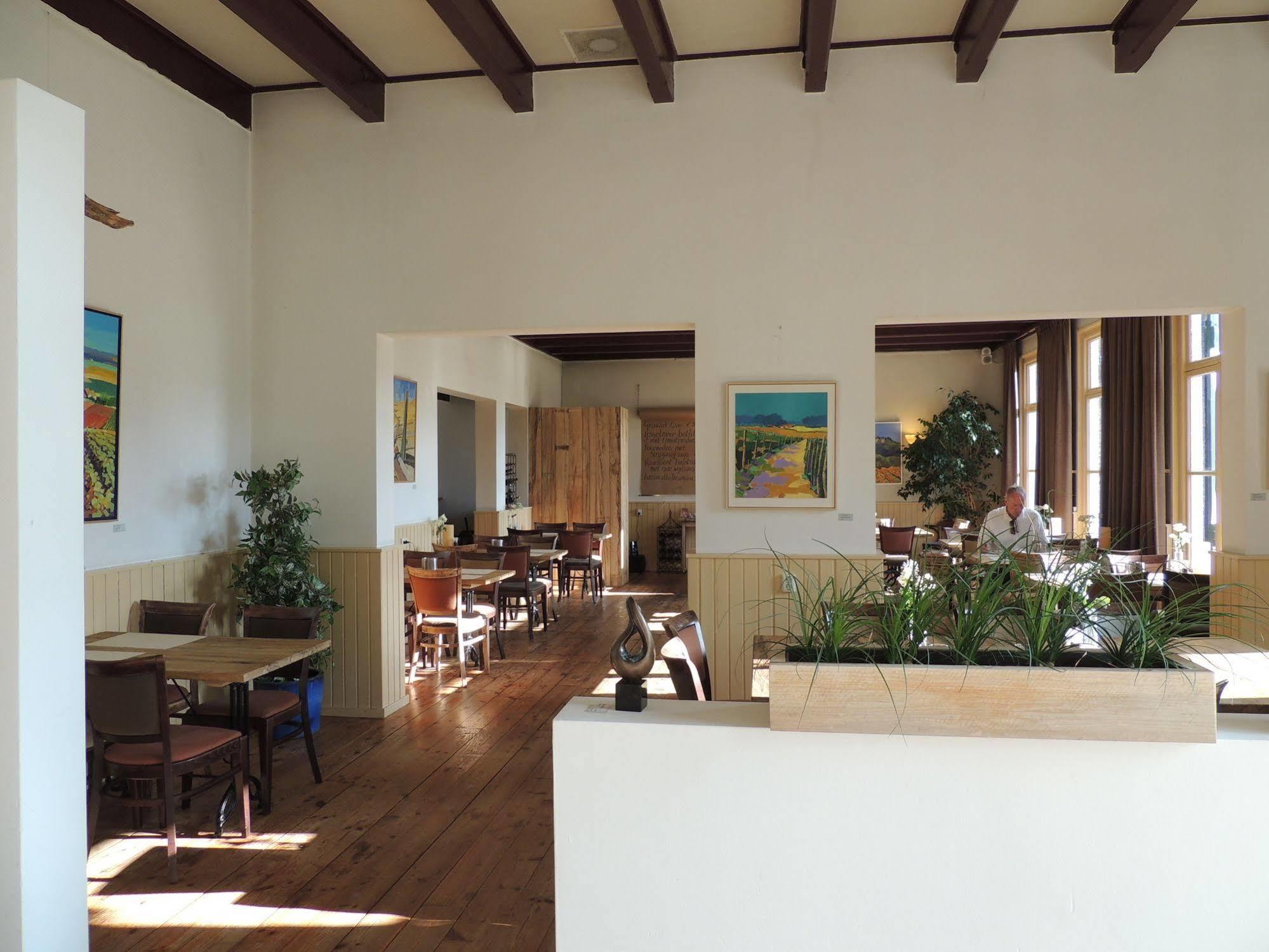 Hotel Restaurant 'De Oorsprong' Сінт Ніколасга Екстер'єр фото